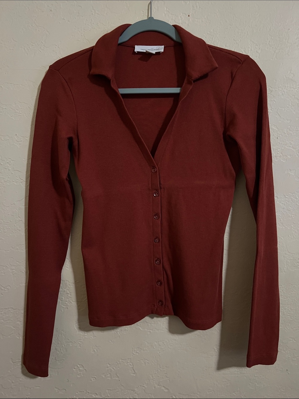Treasure & Bond Rust Button-Front Collared Long Sleeve Top